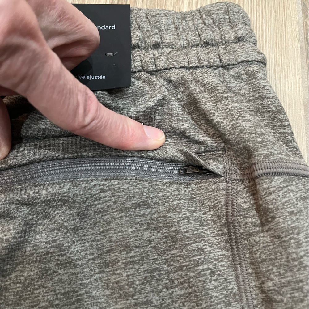 Lululemon Men’s “Soft Jersey” Tapered Jogger Pant (S) Olive Green - Picture 5 of 14